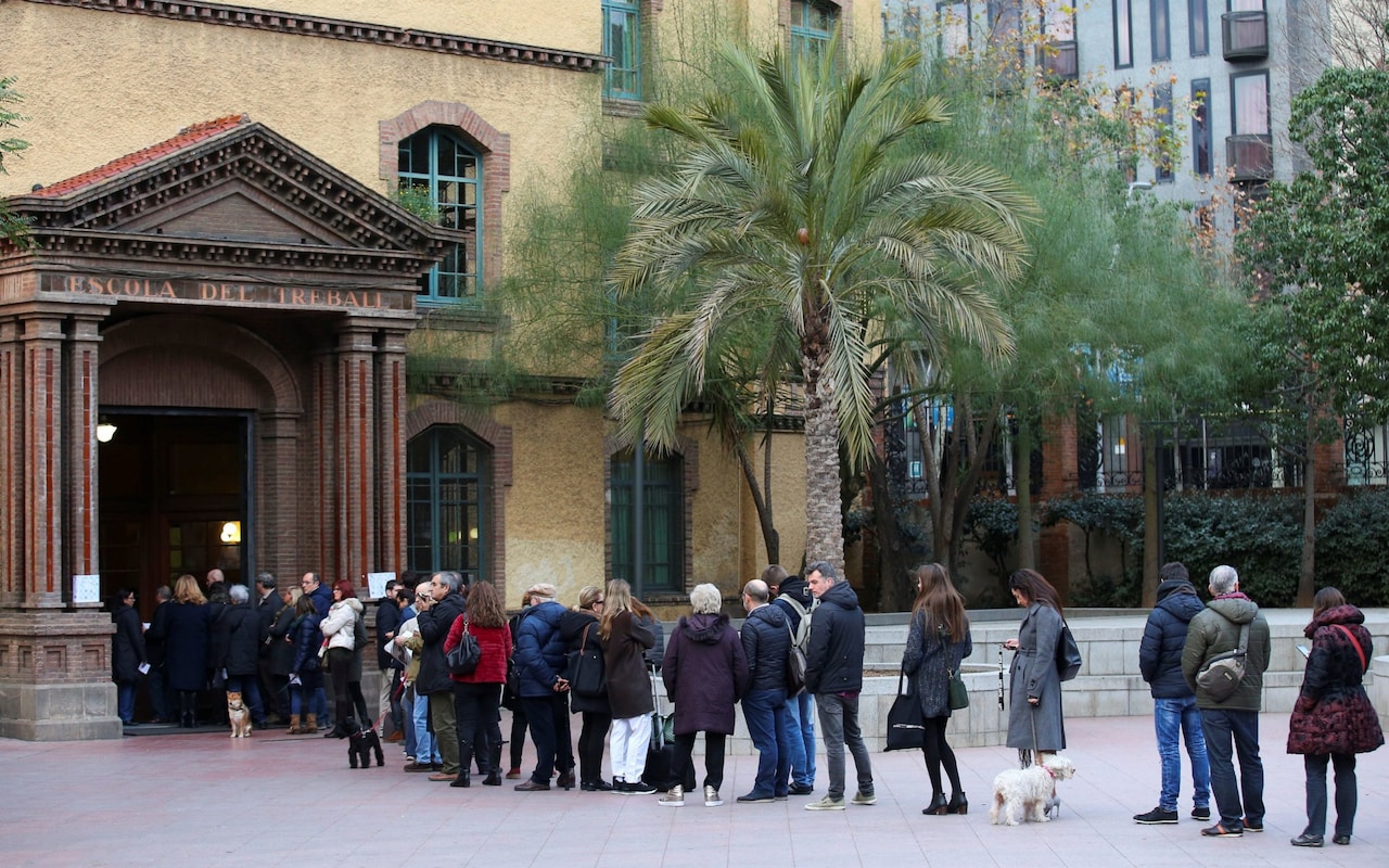 Catalan Election: Catalans go to the polls amid independence crisis