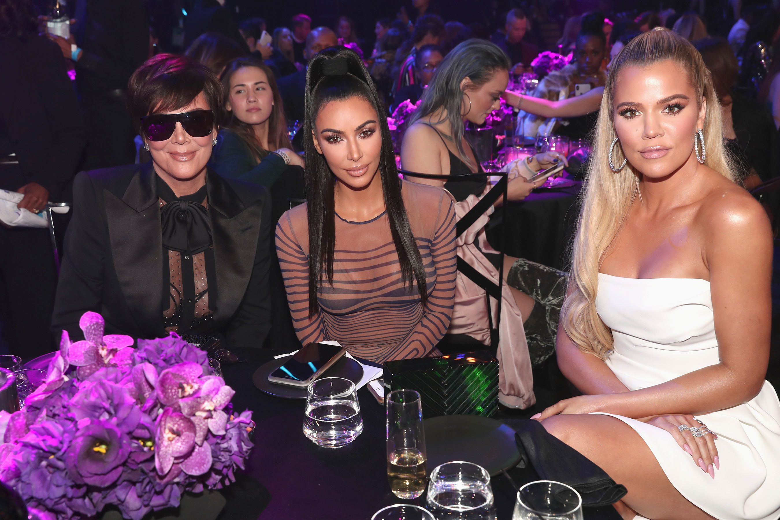 Kim Kardashian Says Our Hearts Are Broken as She Accepts Peoples Choice Award with Family