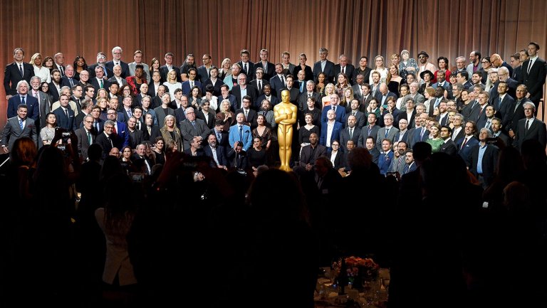 Oscars: 100-Plus Nominees Gather for Lunch and Class Photo