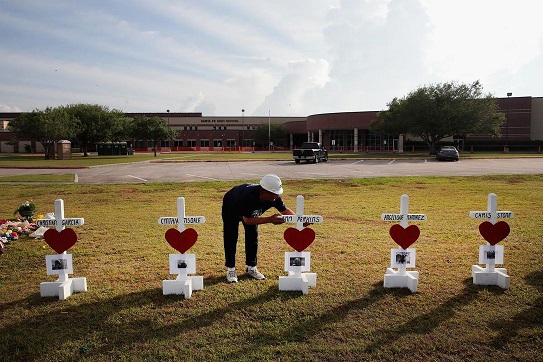 Santa Fe comes together through faith after school shooting that left 10 dead