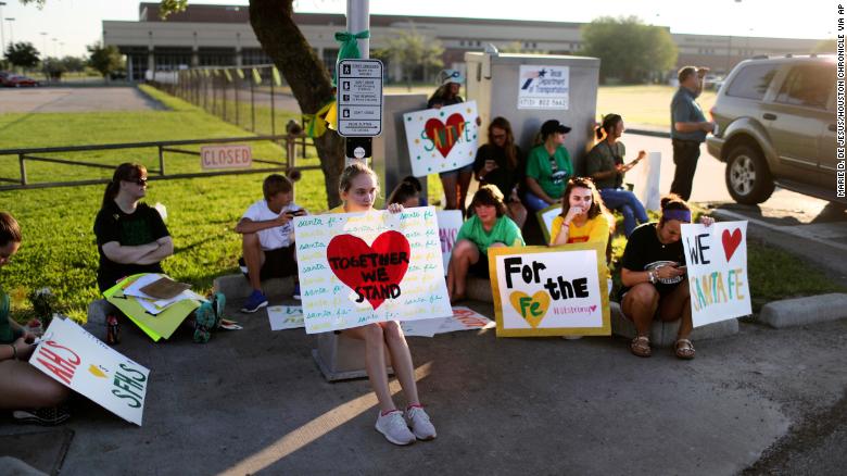 Santa Fe High School students to return to campus after shooting