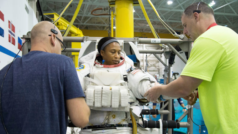 Black Astronaut Jeanette Epps Still Doesnt Know Why NASA Cancelled Her Historic Mission This Year