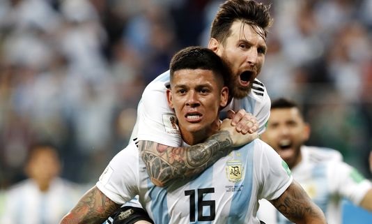 Argentina avoids humiliation with late winner against Nigeria