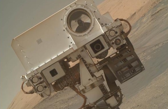 NASAs Curiosity rover finds organic matter on Mars