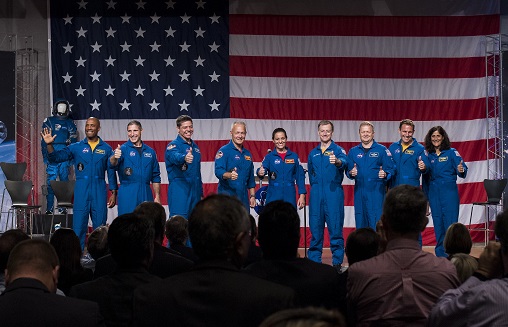 These 9 Astronauts Will Fly the 1st Flights on SpaceX and Boeing Spaceships