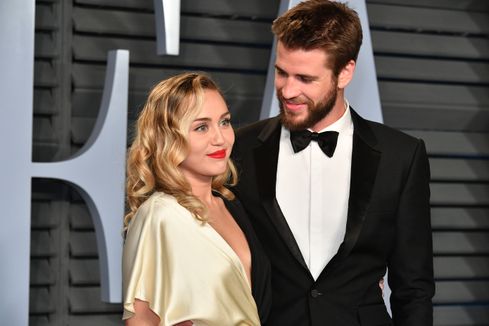 Miley Cyrus shuts down pregnancy rumors in egg-celent way: Can everyone leave me alone