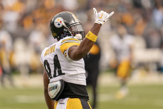 Steelers agree to trade Antonio Brown to Raiders