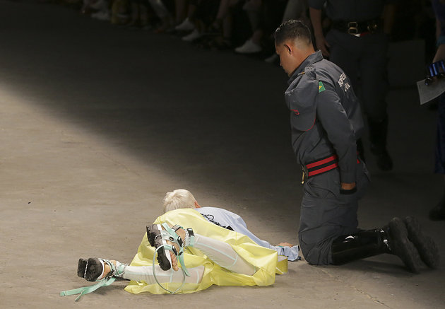 Model Tales Soares Dies After Collapsing On Catwalk At Sao Paulo Fashion Week