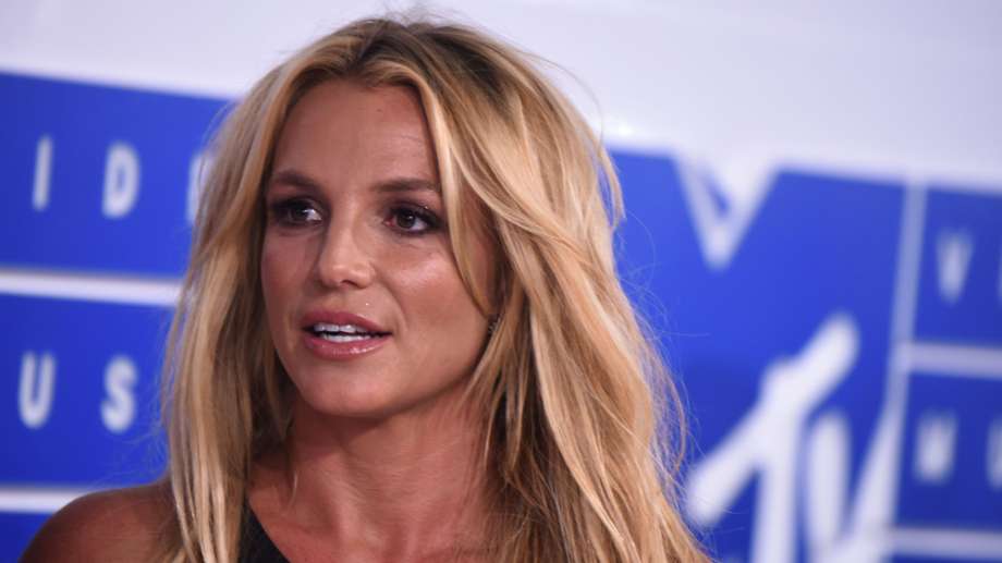 Britney Spears reportedly checks herself into mental health facility