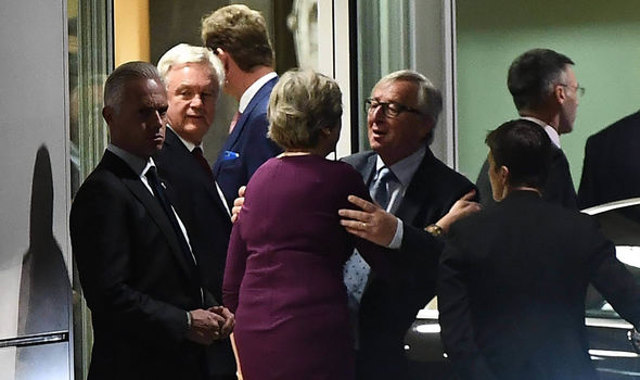 Brexit dinner SHOWDOWN: Theresa May arrives in Brussels for crunch talks