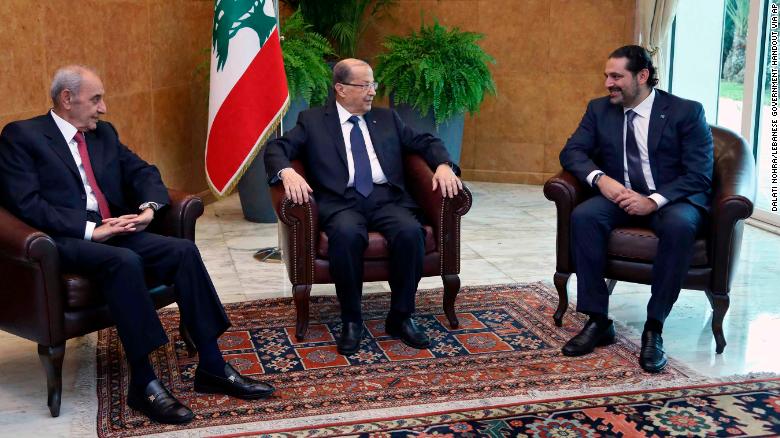 Lebanons PM puts resignation on hold