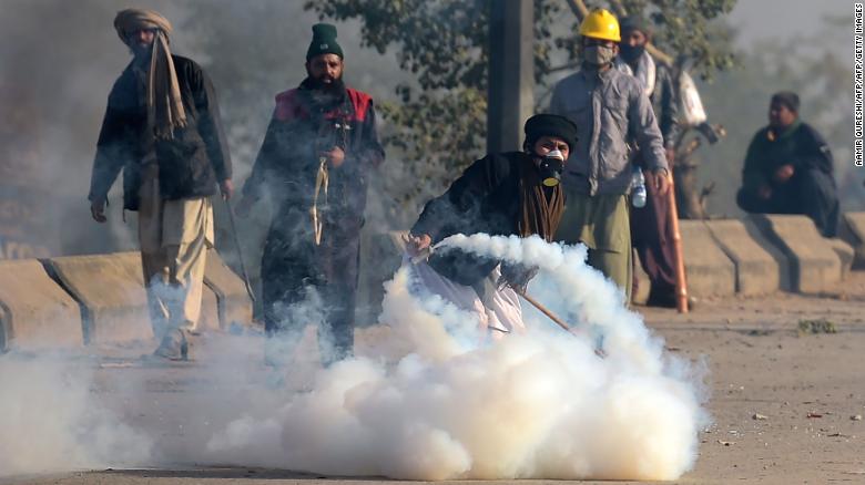 2 dead, 250+ injured in Pakistan as police try to clear massive protests
