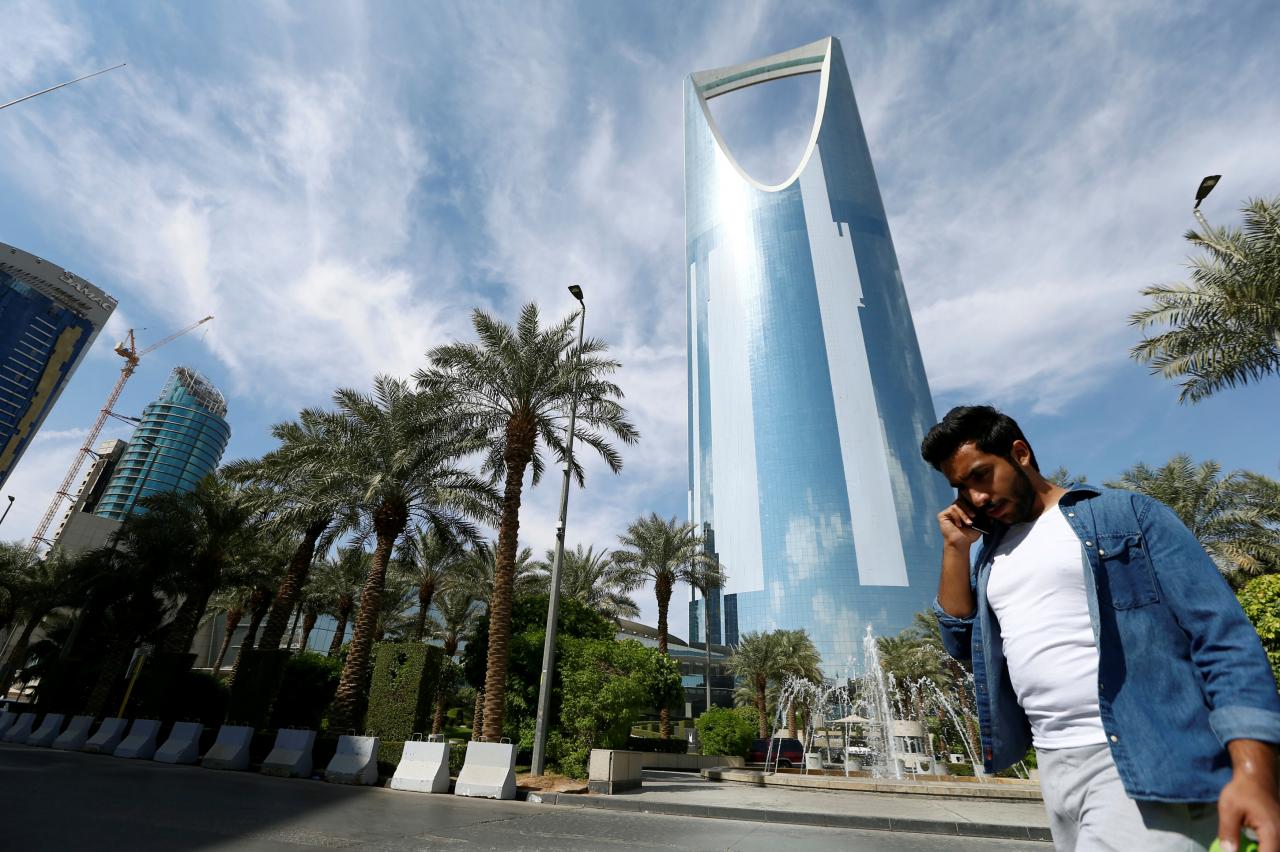Apple and Amazon in talks to set up in Saudi Arabia