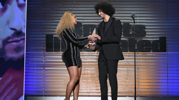 Colin Kaepernick accepts Muhammad Ali Legacy Award from Beyonce