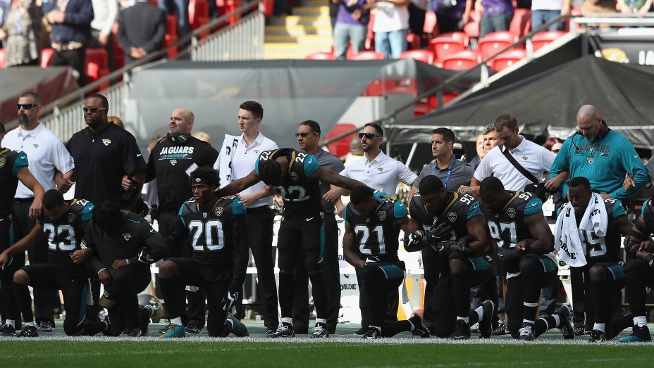 NFL Players Kneel to Protest Anthem and Trump Comments in Opening Game