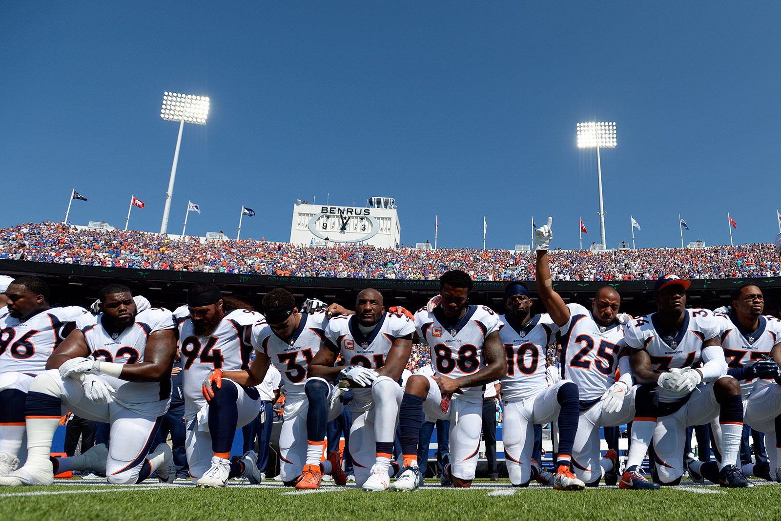 America watched as NFL players united in protest after Trumps criticism. These are the most powerful photos