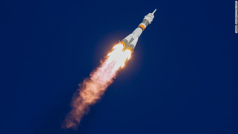 Astronauts survive Soyuz rocket emergency landing