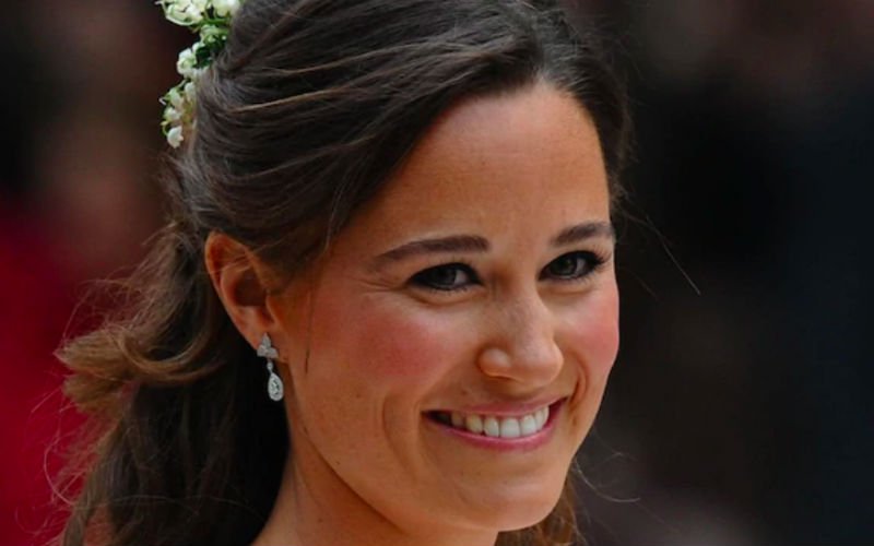 Royal sister-in-law Pippa Middleton gives birth to her first child