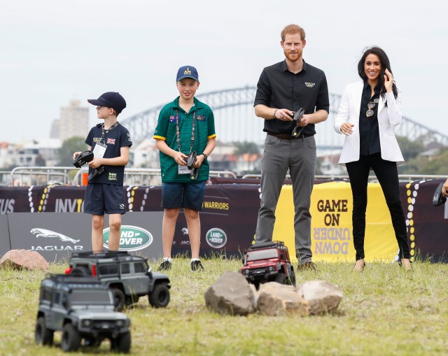 Prince Harry and Meghan Markle Have a Blast Playing With Kids at Invictus Games