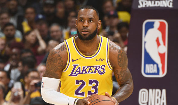 Lakers FIGHT: LeBron James responds to Rajon Rondo and Chris Paul throwing punches