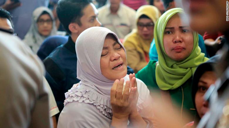 Lion Air plane crash: Debris found in sea off Jakarta, Indonesia