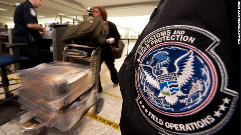 US Customs computers outage causes delays for airport travelers