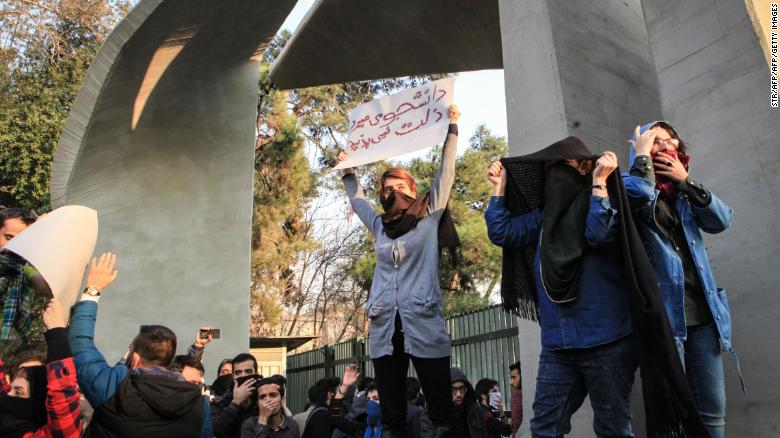 Death toll rises in Iran amid wave of anti-government protests