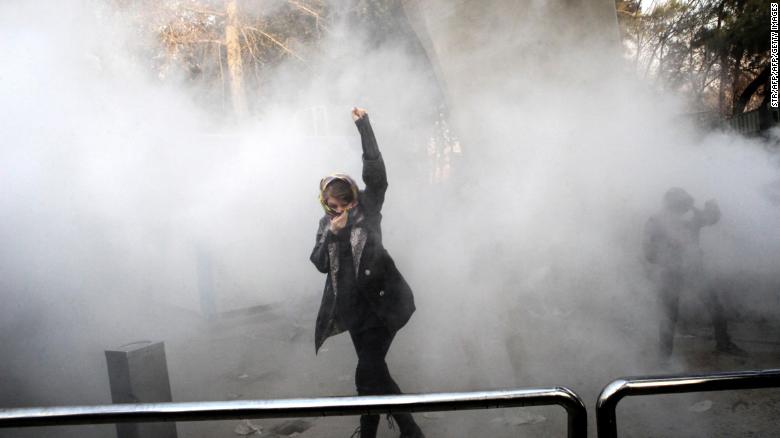 Death toll rises in Iran amid wave of anti-government protests