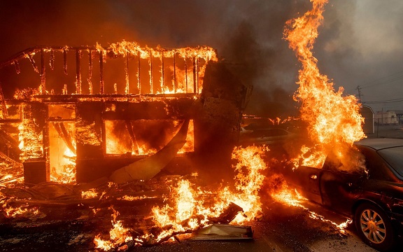 Camp Fire inferno: North California town of Paradise wiped out as thousands flee