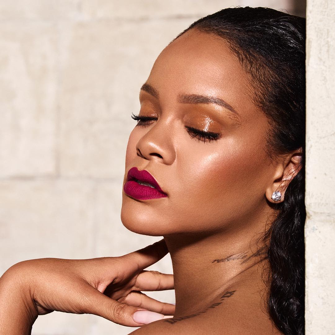 Rihanna Gives Fans An Album Update