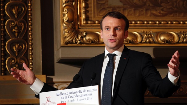 Frances Macron hosts 140 world business leaders