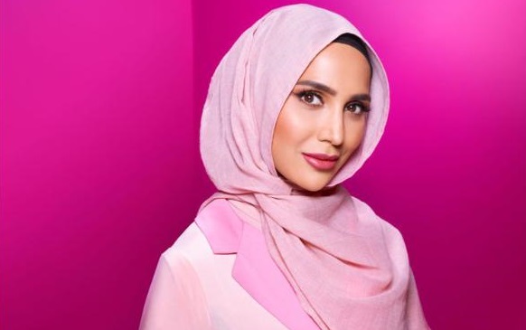 Hijab-wearing model pulls out of LOreal campaign over 2014 tweets