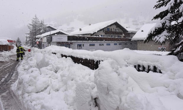 13,000 stranded without electricity in Swiss ski resort of Zermatt