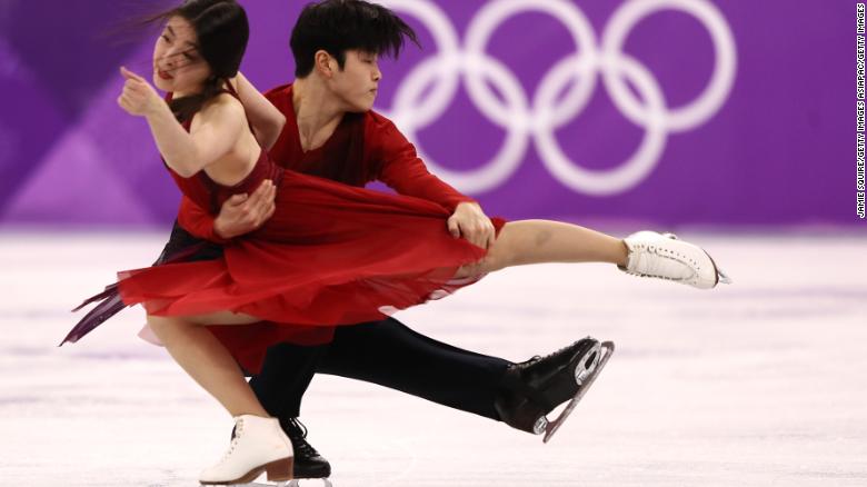 Winter Olympics: Golden comeback for Canadian skaters Moir and Virtue