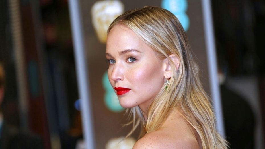 Jennifer Lawrence dropped out of middle school, says shes self educated