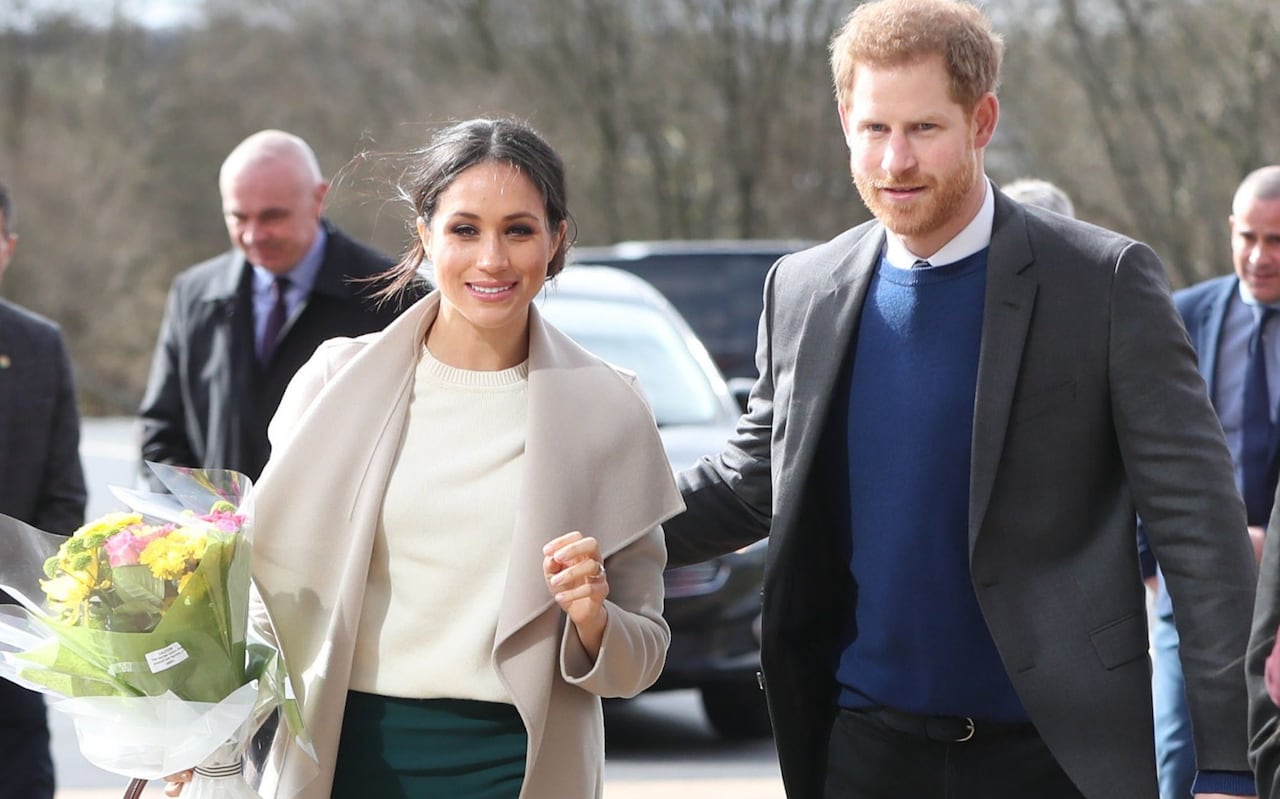 Prince Harry and Meghan Markle in Northern Ireland: Couples rapturous welcome on unannounced visit