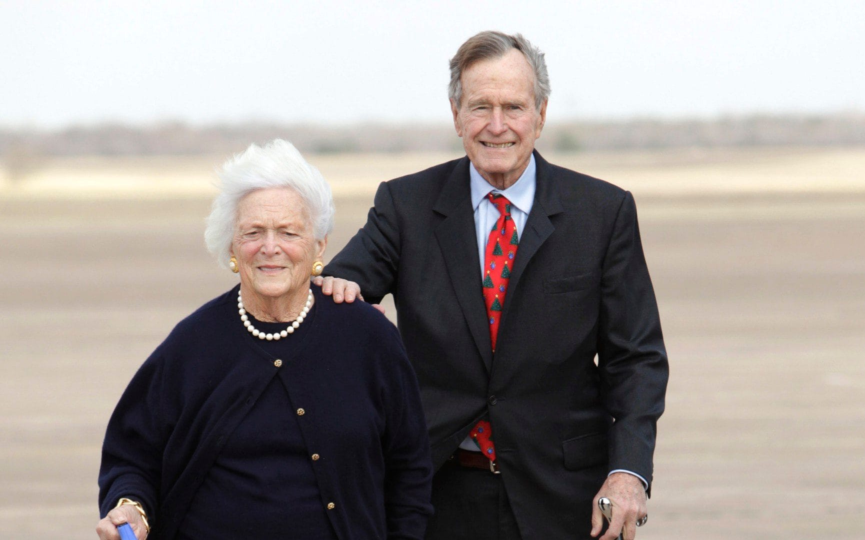 Former first lady Barbara Bush in failing health