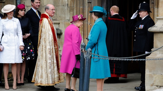 Queen Elizabeth II, royal family attend Easter service