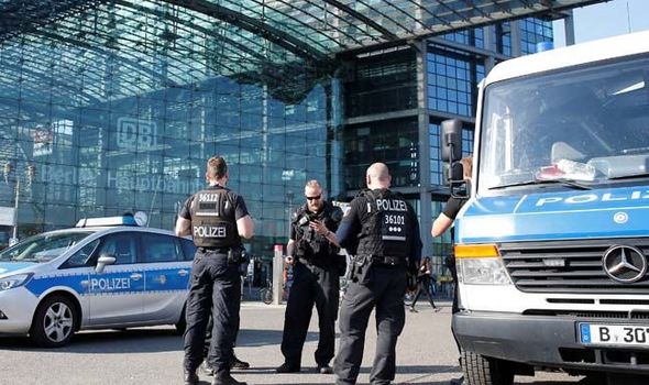 Bomb found in Berlin - city centre evacuated