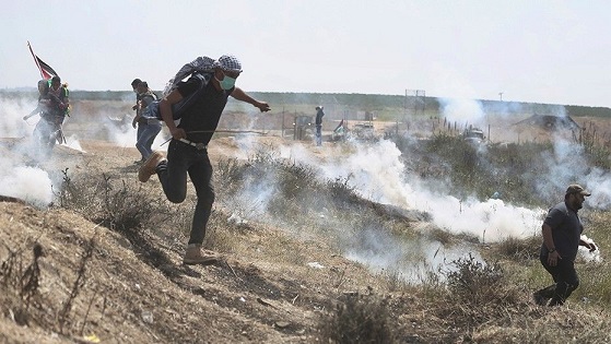 Israeli troops kill 6 as Gaza border protest erupts