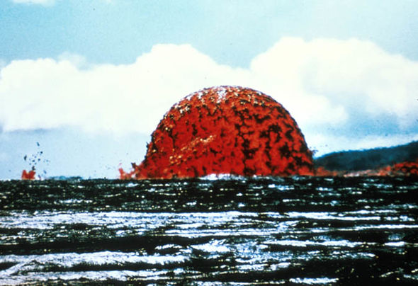 Hawaii volcano ERUPTION: Terrifying Kilauea lava dome bursts 70ft high in eruption