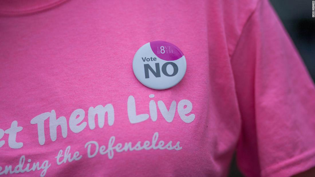 Young Americans try to stop Ireland from voting Yes to abortion