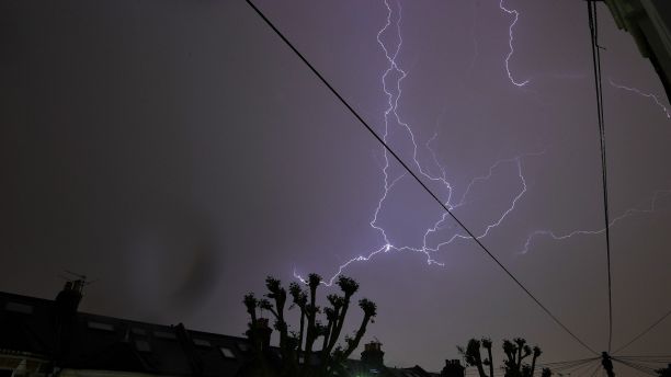 United Kingdom sees more than 60,000 lightning strikes during thunderstorms