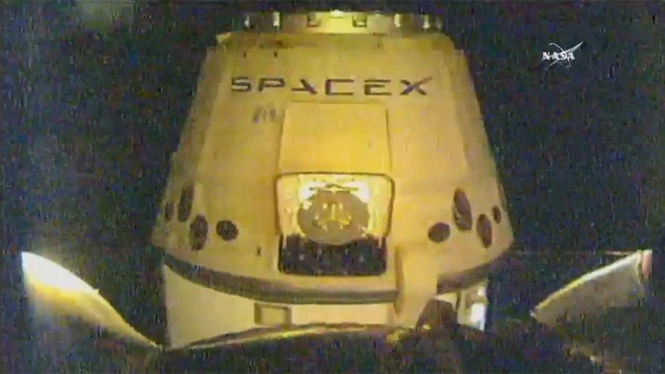 SpaceX Dragon capsule returns to Earth from Space Station