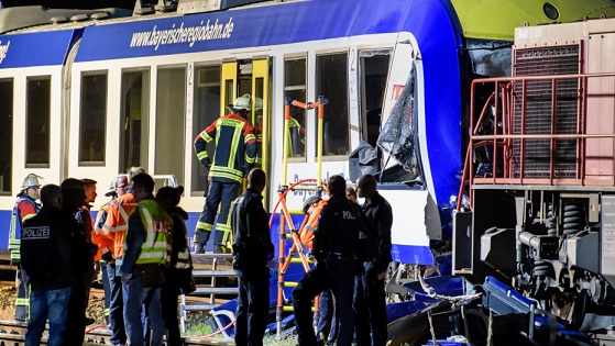 Trains collide in Germany, killing 2 and injuring 14