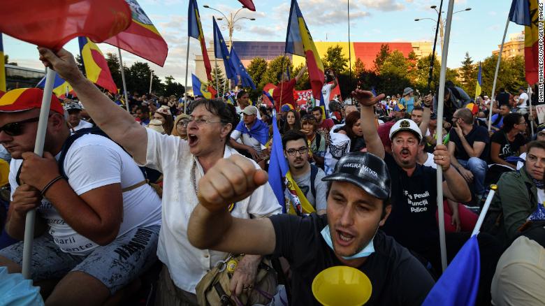 Second night of huge protests in Romania