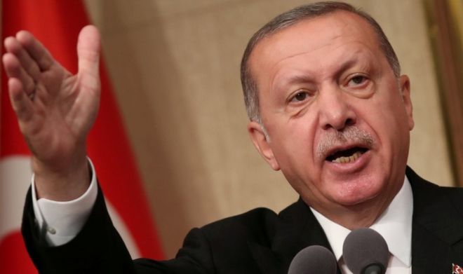 Turkey lira: Ankara to boycott US electronic goods