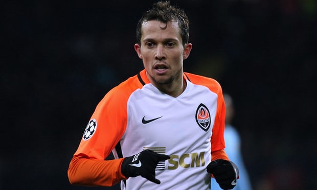 Bernard to have Everton medical with club set to win battle for Brazil winger