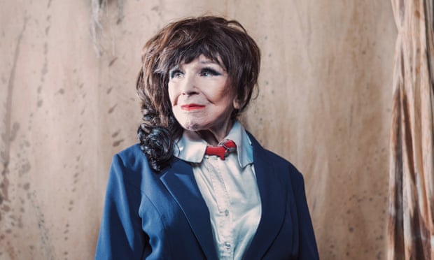 Fenella Fielding, Carry On actor, dies aged 90