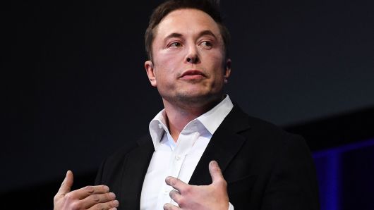 Everyone seems to agree Musk needs help running Tesla — Heres who could do it